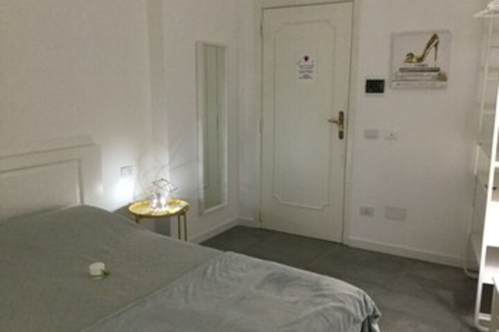 Room 18 of 33