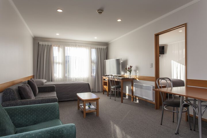 Room 6 of 46