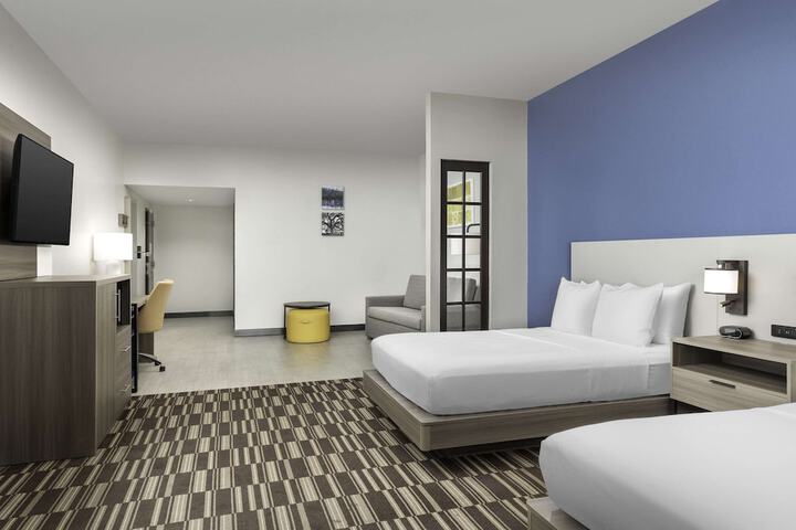 Room 7 of 24