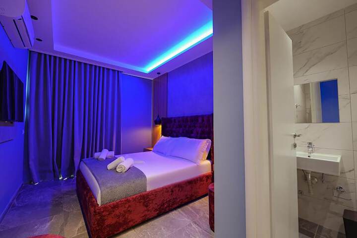 Room 26 of 133