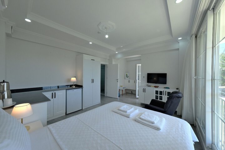 Room 5 of 87