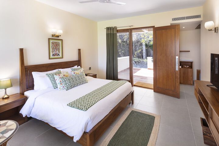 Room 10 of 65
