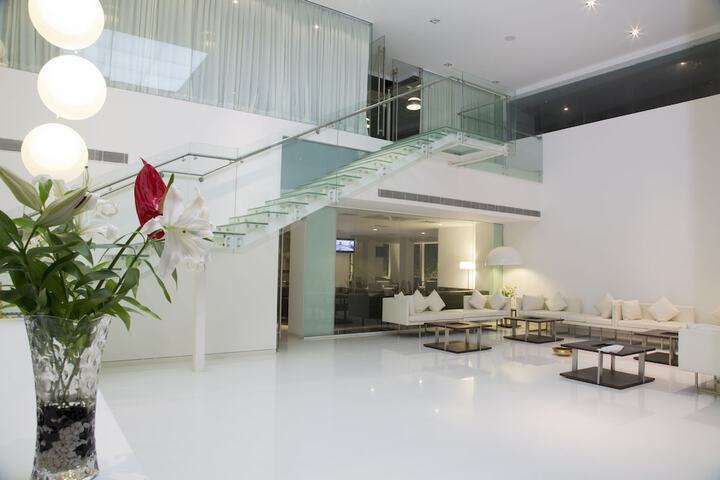 Guest Lobby