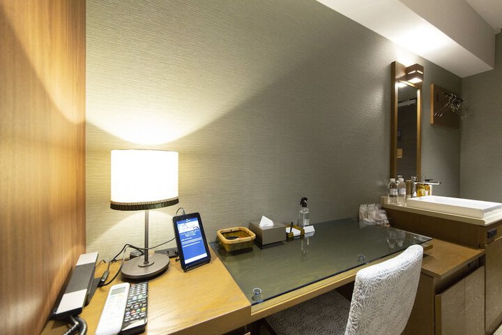 Room 7 of 62