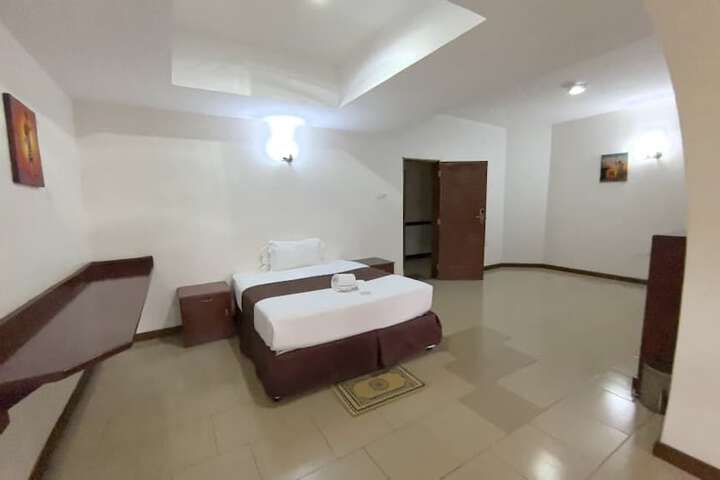 Room 26 of 62