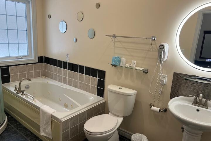 Room 10 of 60