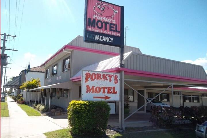Porkys Motel Rockhampton