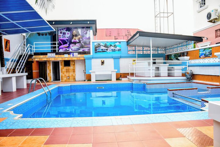 Pool 16 of 28