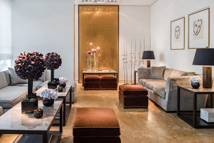 Guest Lobby