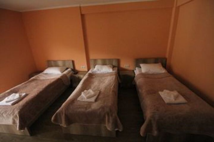 Room 13 of 31