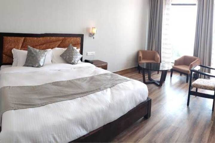 Room 3 of 42