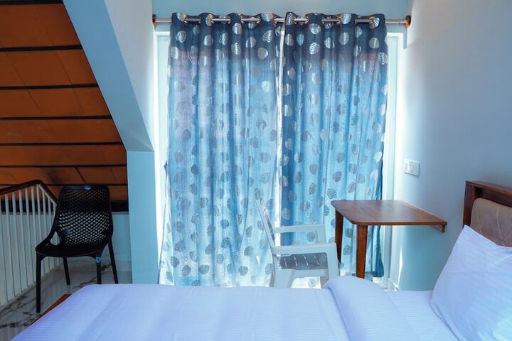 Room 29 of 77