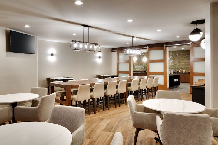 Breakfast/Coffee Service 54 of 76