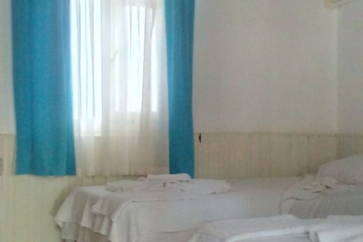 Room 3 of 33