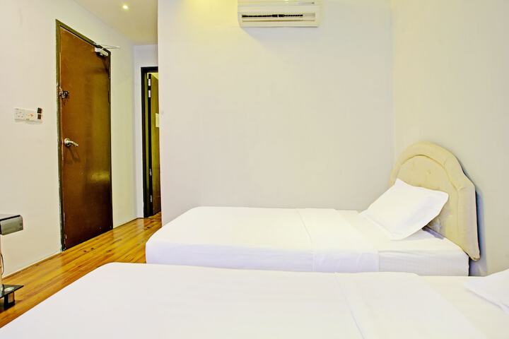 Room 19 of 27
