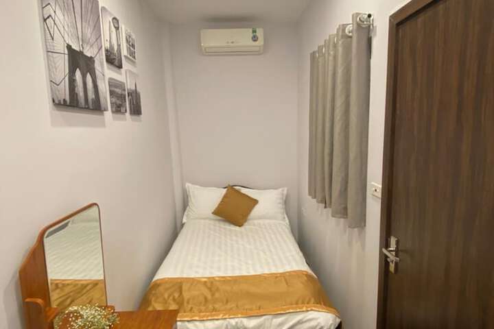 Room 18 of 57