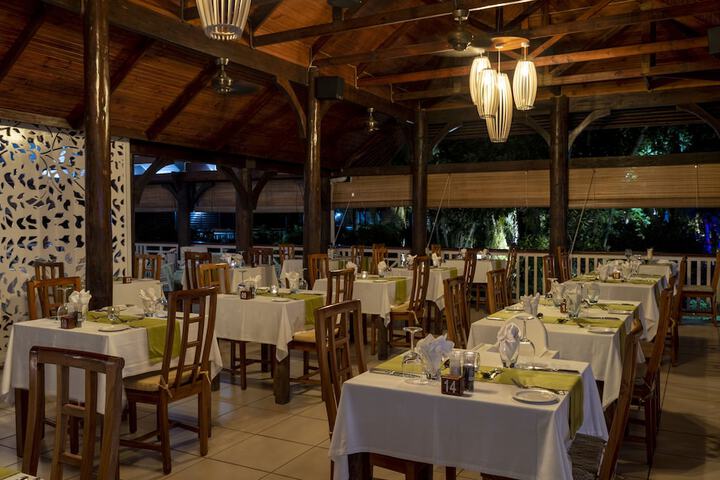Dining 118 of 147