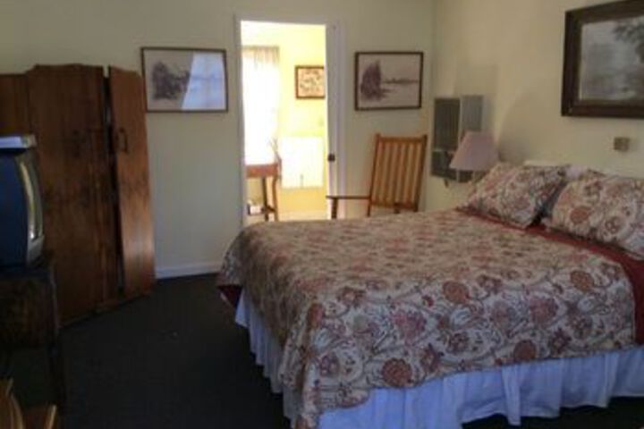 Room 11 of 35