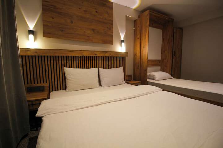 Room 44 of 59