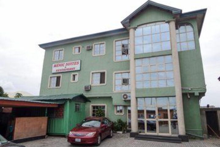 Menic Suites & Restaurant