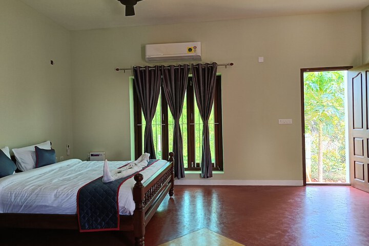 Room 5 of 17