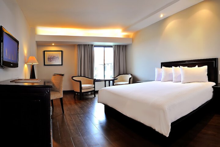 Room 17 of 38