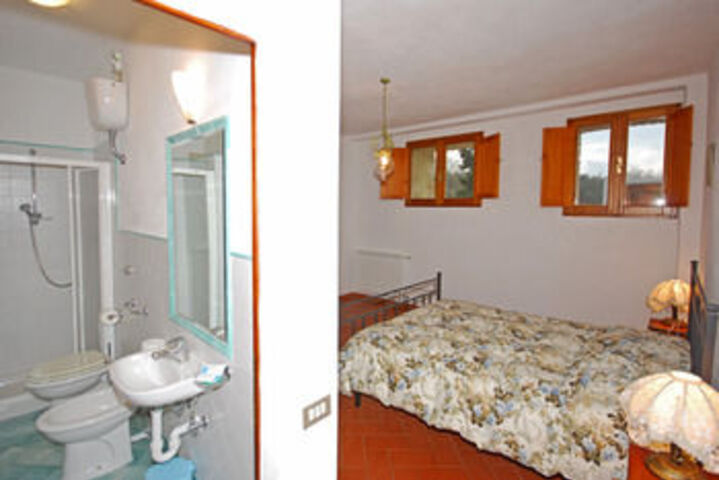 Room 6 of 18
