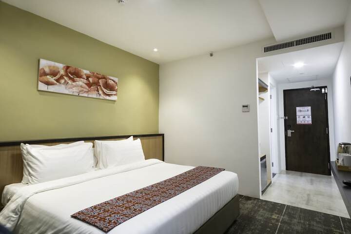 Room 12 of 42