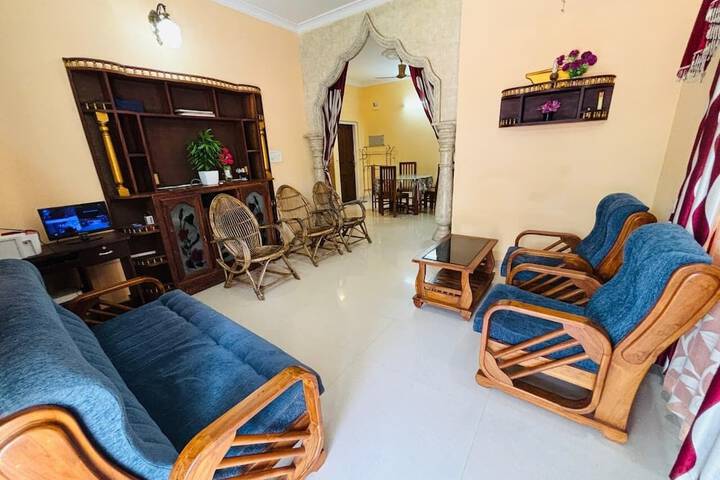Room 5 of 11