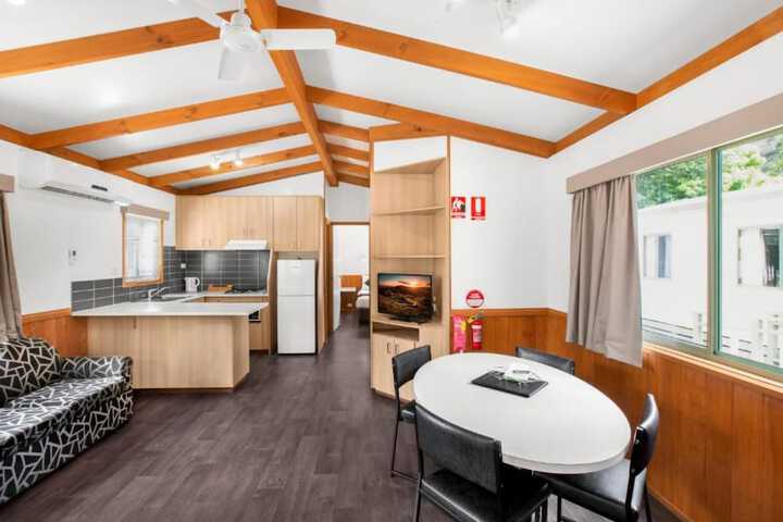 Room 45 of 94
