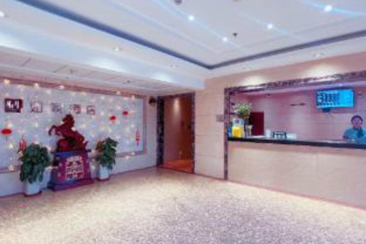 Home Inn - Huayi Selected Hotel Tanggu Yanghuo Market Metro Station, Binhai New Area