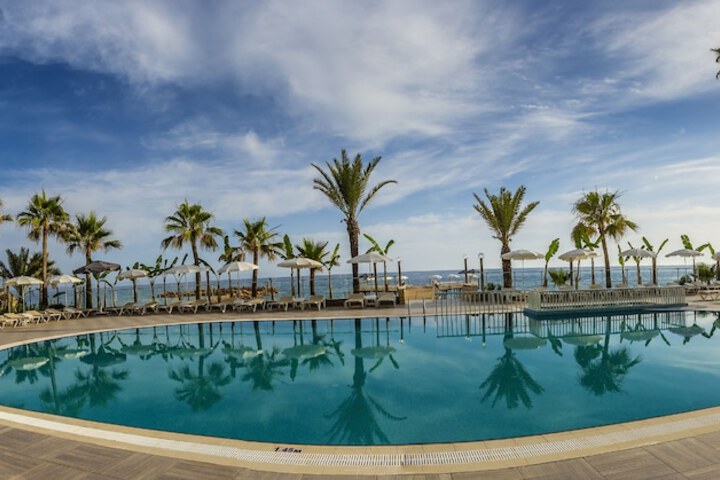 Pool 37 of 74