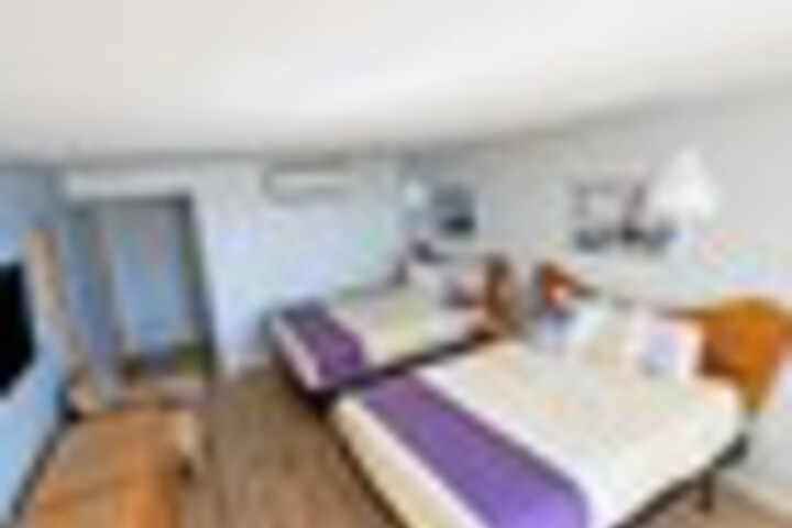 Room 47 of 258