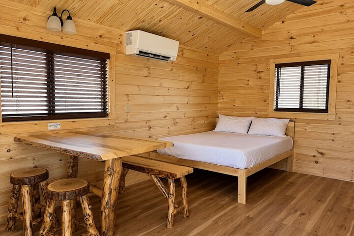 Room 9 of 29