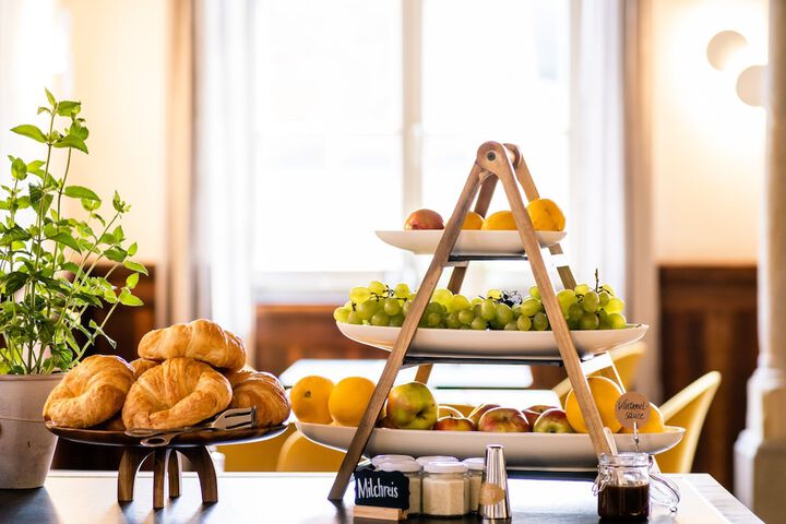 Breakfast/Coffee Service 50 of 68