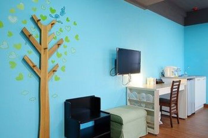Room 14 of 19