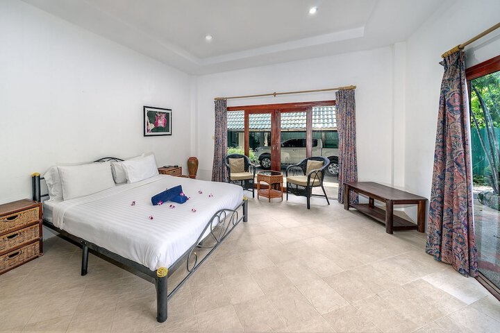 Room 25 of 100