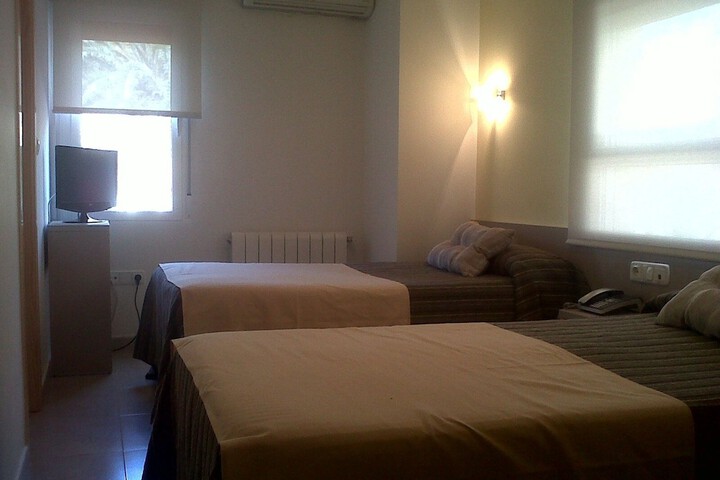 Room 6 of 26