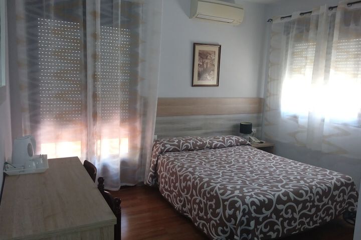 Room 15 of 32