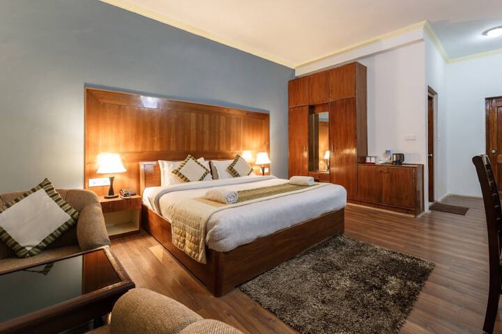Room 14 of 30