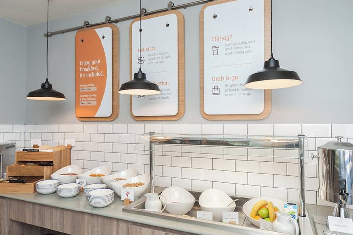 Breakfast/Coffee Service 105 of 138