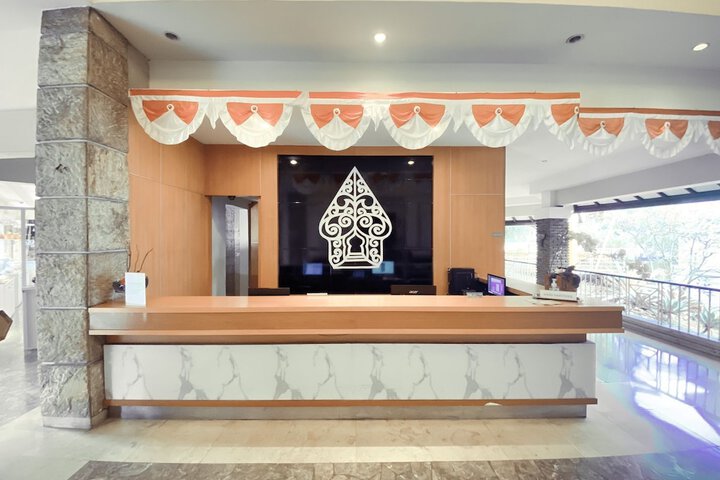 Hotel Interior 6 of 28