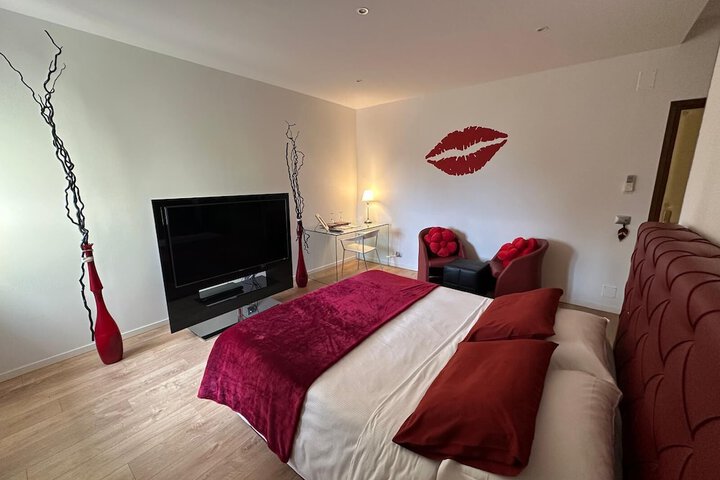 Room 26 of 46