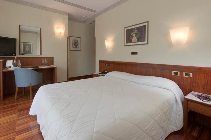 Room 21 of 57