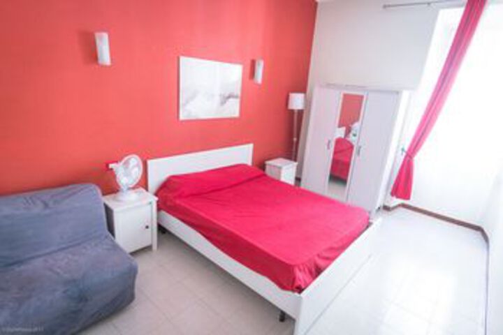 Room 7 of 18