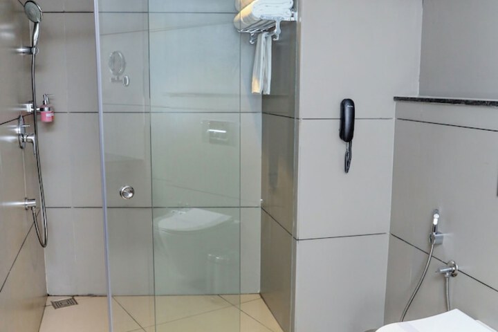 Room 12 of 24
