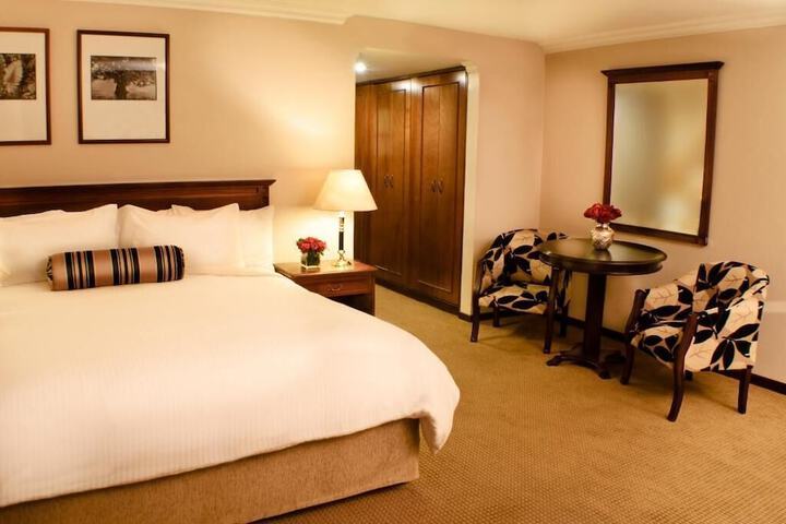 Room 12 of 65