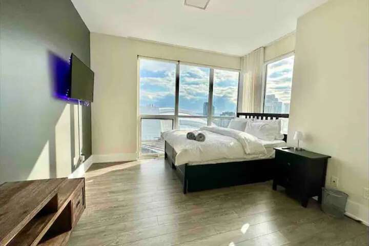 Room 3 of 78