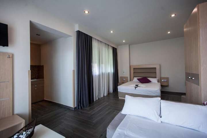 Room 7 of 38