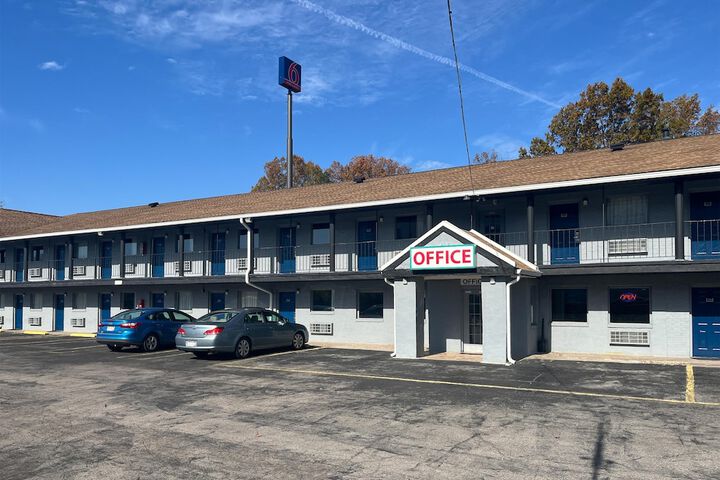 Studio 6 Suites Hurricane, Wv in Hurricane, WV